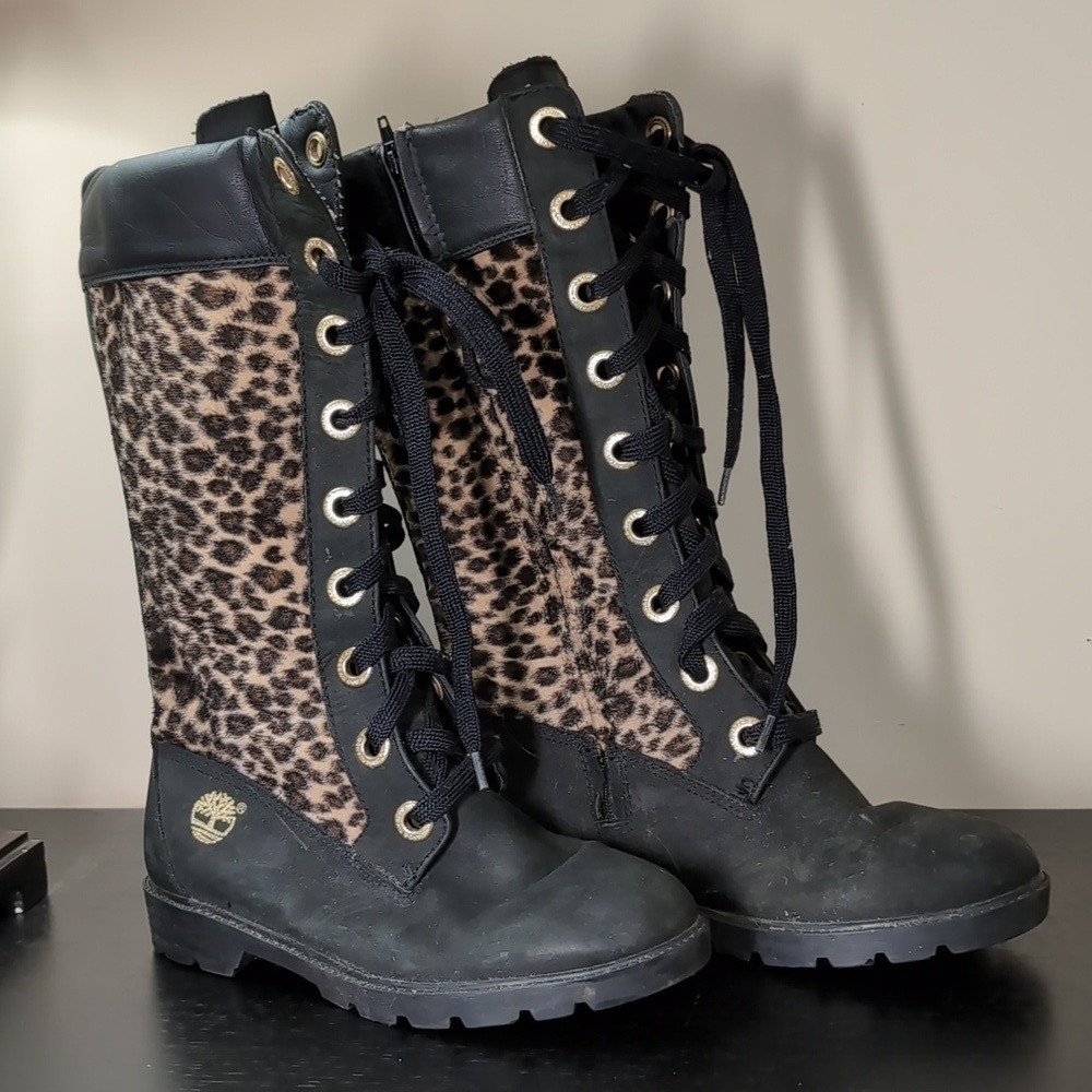 Timberland Leather Animal Print Cheetah Lace up boots Size 6 Women's
